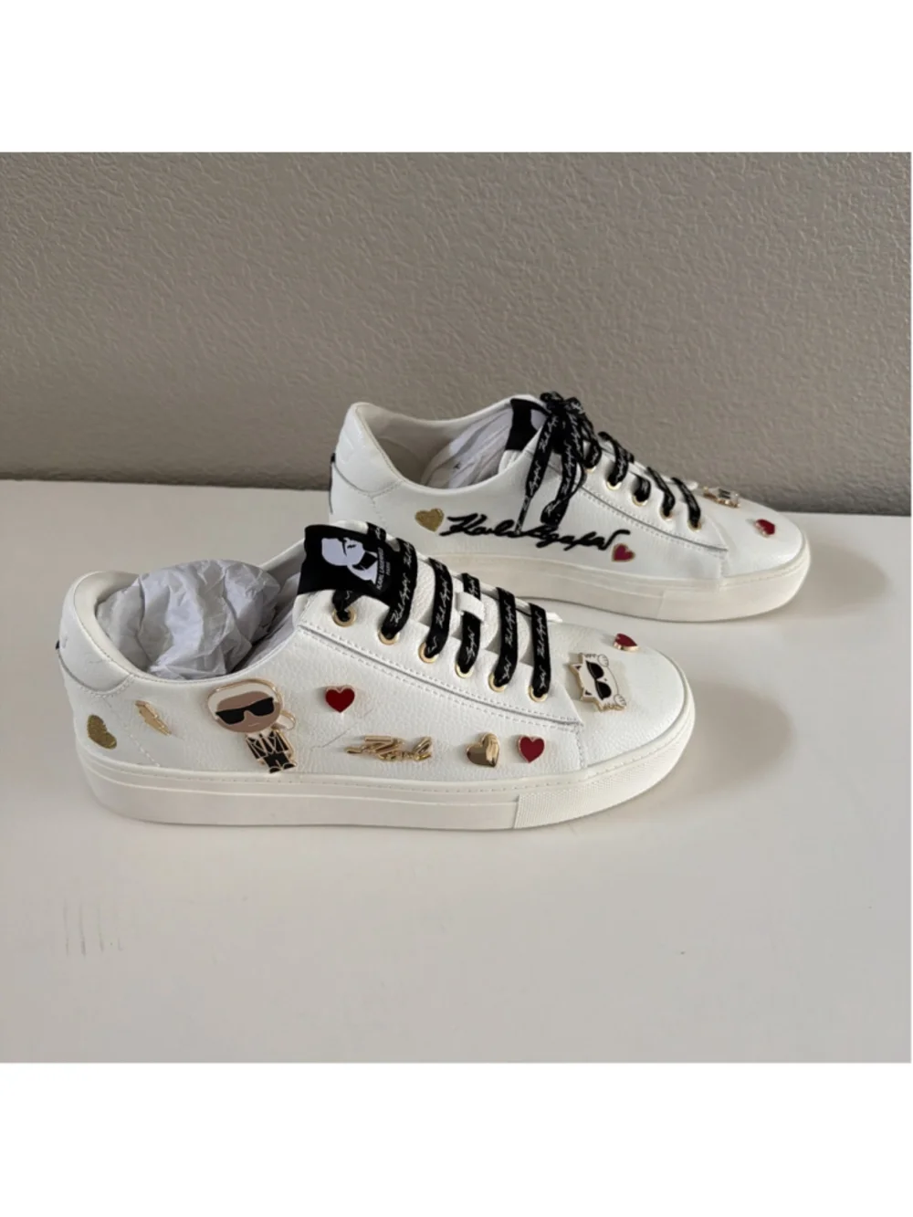 NEW Karl Lagerfeld Paris Women's Cate Pins Embellished Sneakers Size 9 Leather
